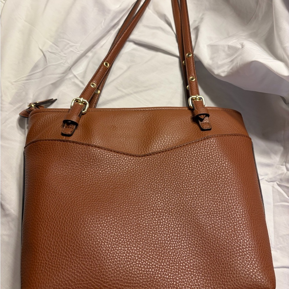 Classic Brown Leather Tote Bag - Versatile Everyday Carry